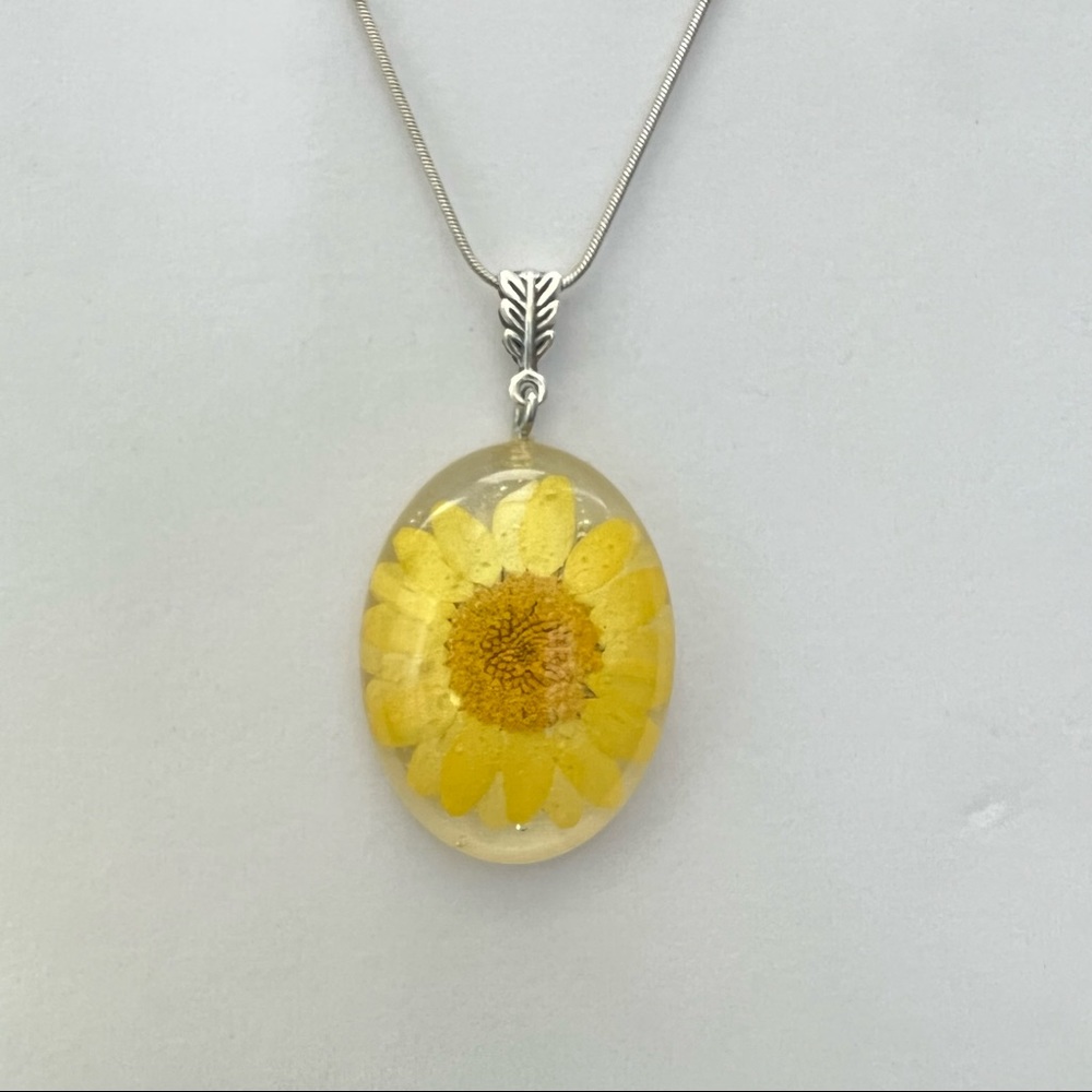 Dried flower necklace
